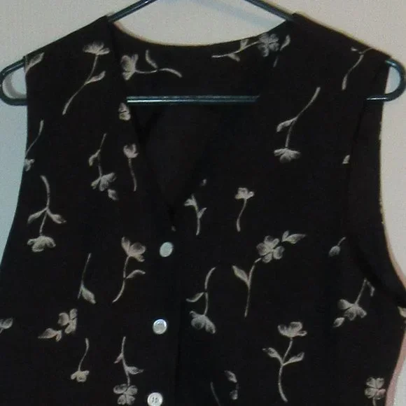 Black Lined Floral Vest Medium - Picture 4 of 4